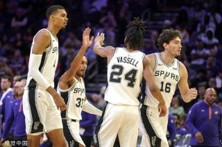 更是因为他 更是因为他